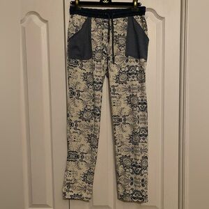 Mango Fluid Floral Patterned Pants with Pockets